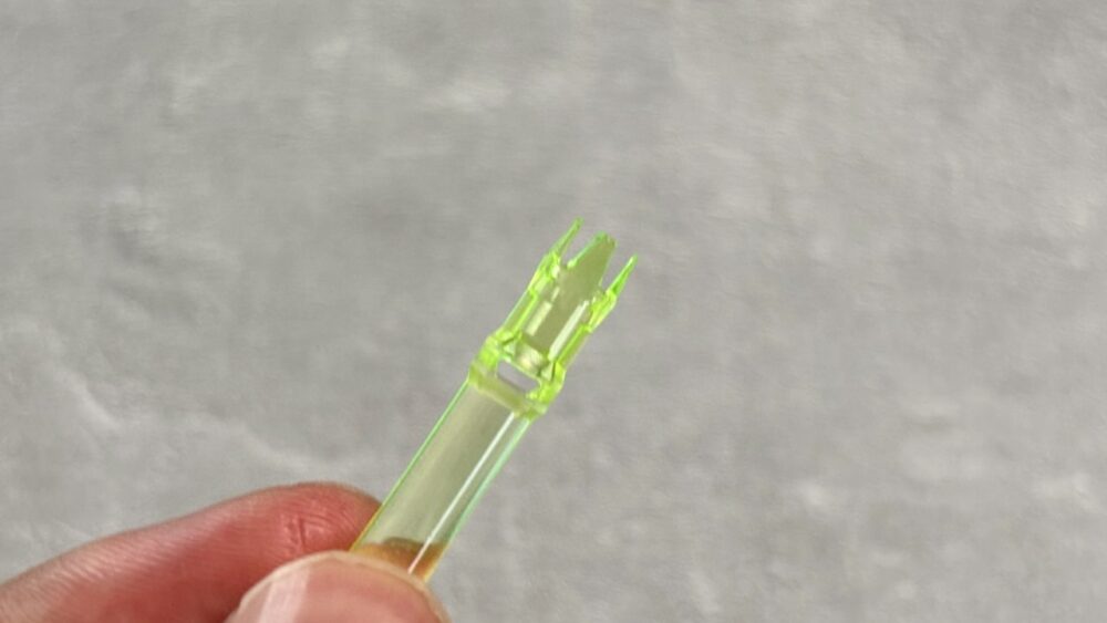 エルシステムのシャフト部分のフライトの爪を通す穴の写真